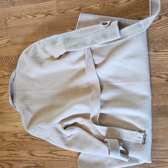 Amour Vert Wool Coat - Picture 5 of 6